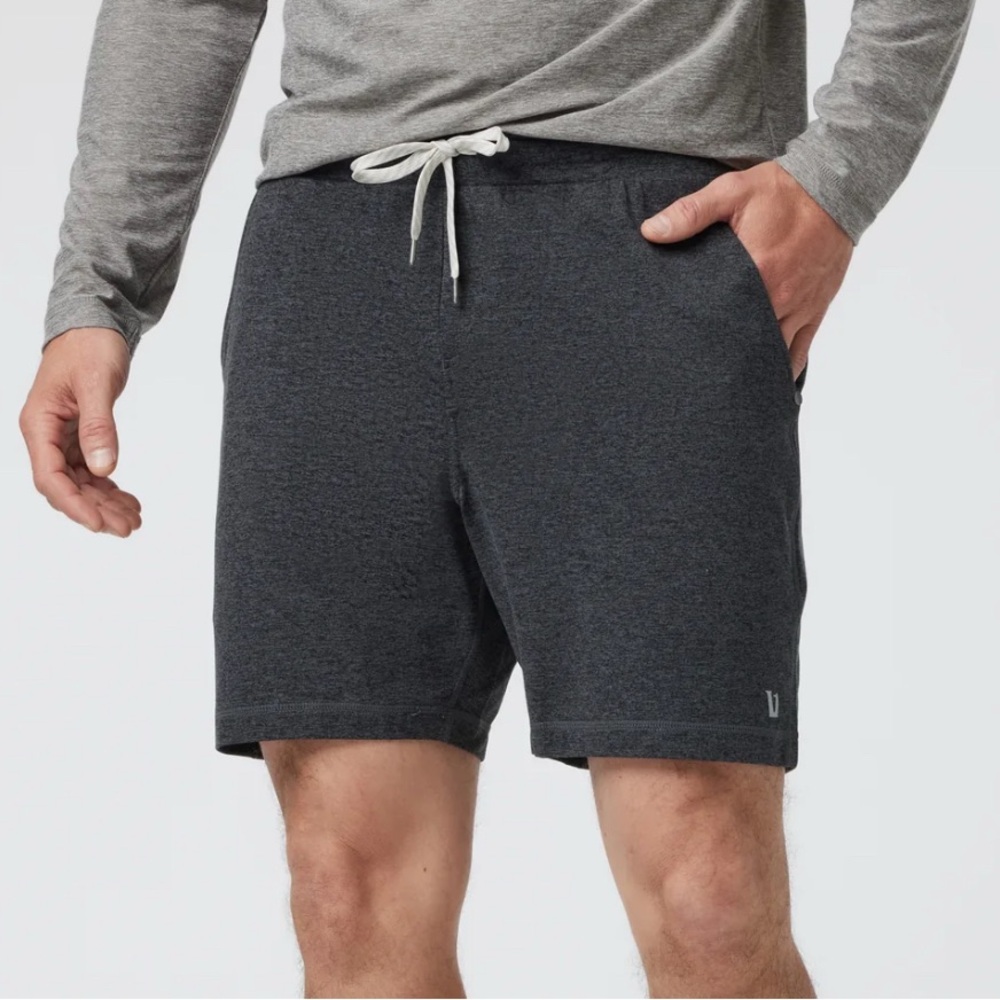 VUORI Men’s Ponto Performance Short 7" Charcoal Heather Grey Sz Small